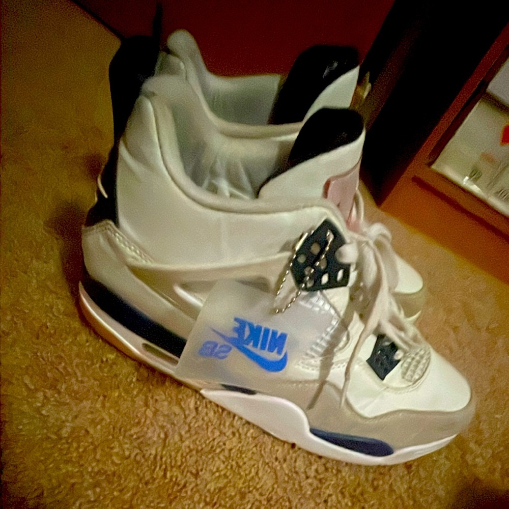 Jordan SB dunk 4’s navy blue